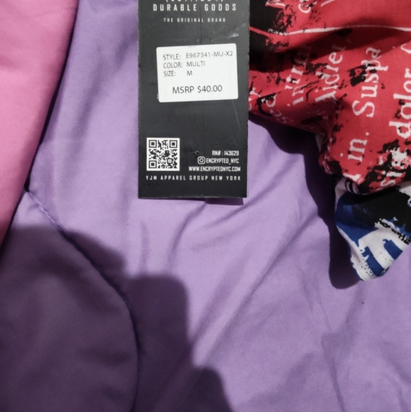 New Men's Graphic T-Shirt Size Medium - Picture 2 of 2